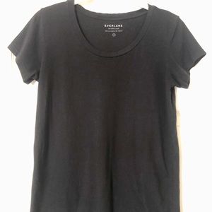 Everlane Black scoopneck tee, size S